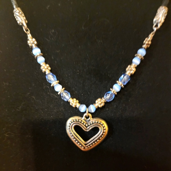 Cookie Lee Genuine Cat Eye Heart Necklace - Picture 4 of 6